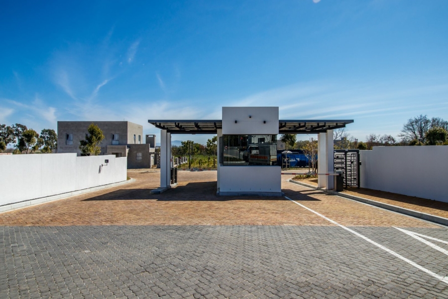  Bedroom Property for Sale in Croydon Gardens Estate Western Cape